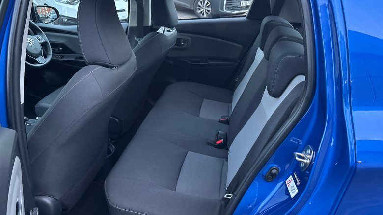 Toyota Yaris 1.5 Hybrid Icon 5dr CVT Hybrid Hatchback